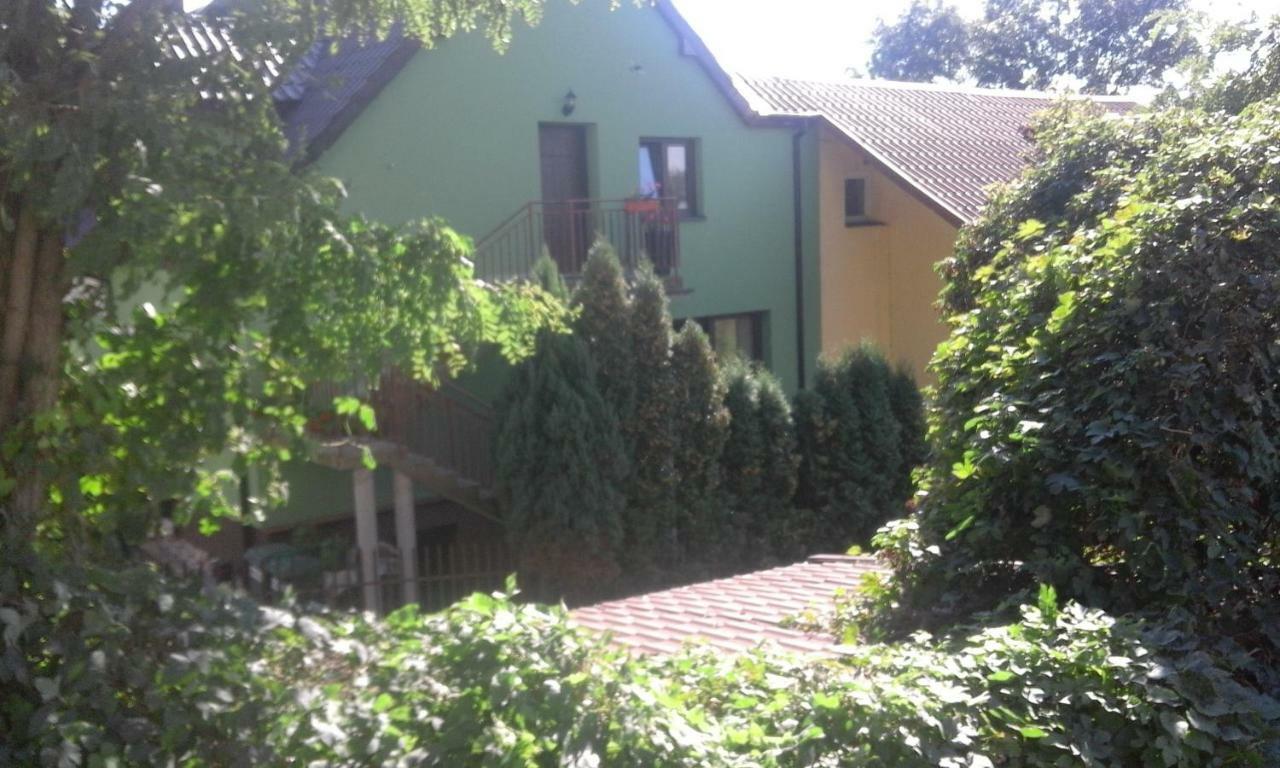 Cztery Pory Roku Apartment Uniejow Exterior photo